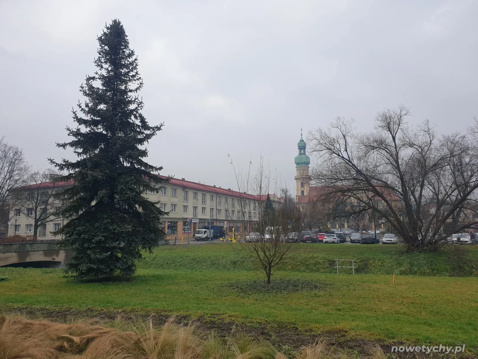 Widok w stronę Rynku w tle Bazylika św. Marii Magdaleny